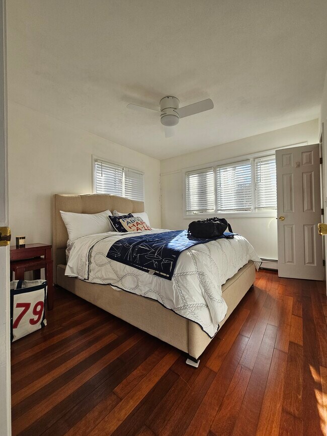 Bedroom - 6 Bayview Rd