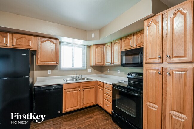 Building Photo - 2725 Benne Dr