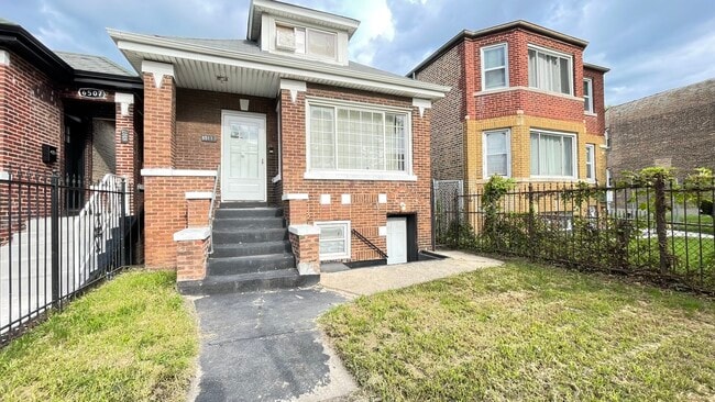 Primary Photo - 6511 S Vernon Ave
