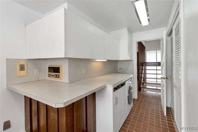 Building Photo - 2955 E Church St