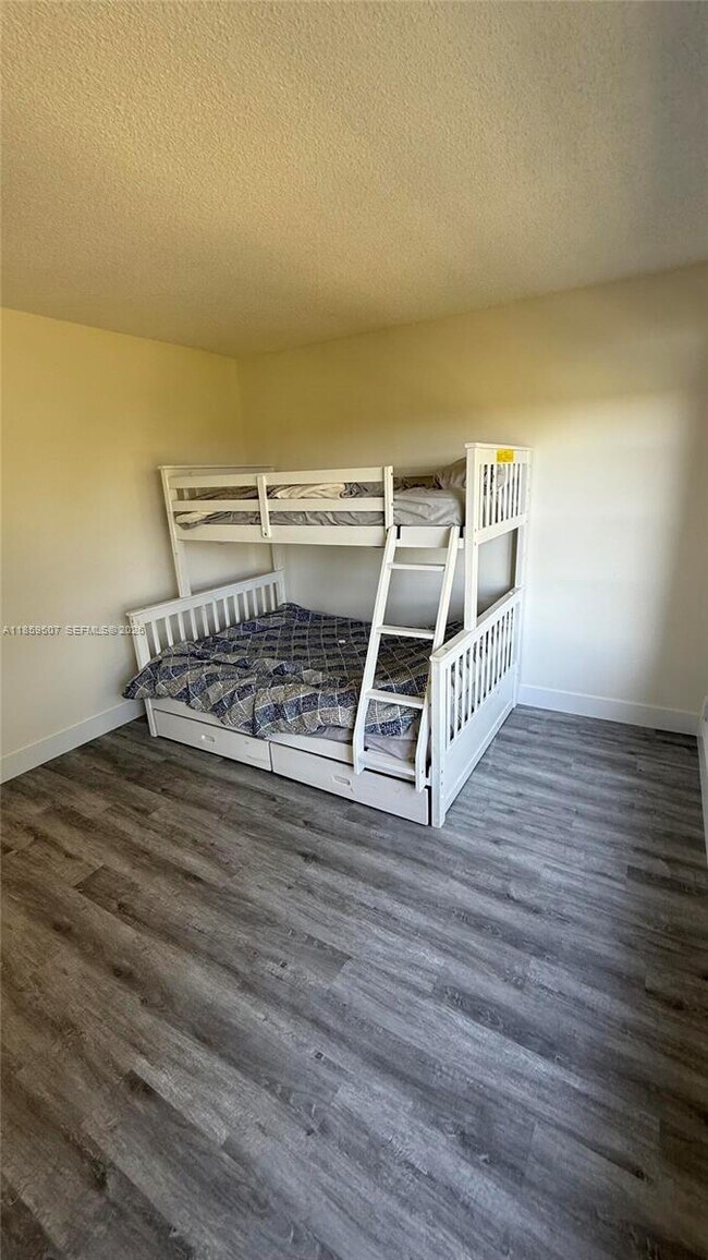 Building Photo - 2671 S Course Dr