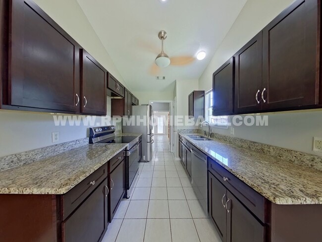 Building Photo - Charming & Updated 3BR/2BA plus Flex Room with Massive Privacy-Fenced Backyard