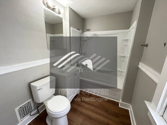 Building Photo - 211 Alaska St