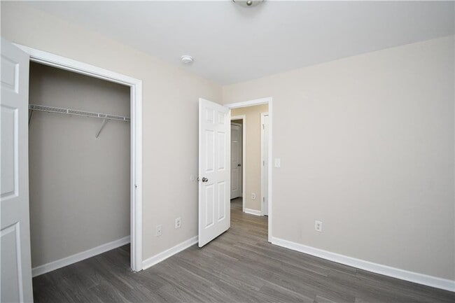 Building Photo - 639 Mill Stone Bluff