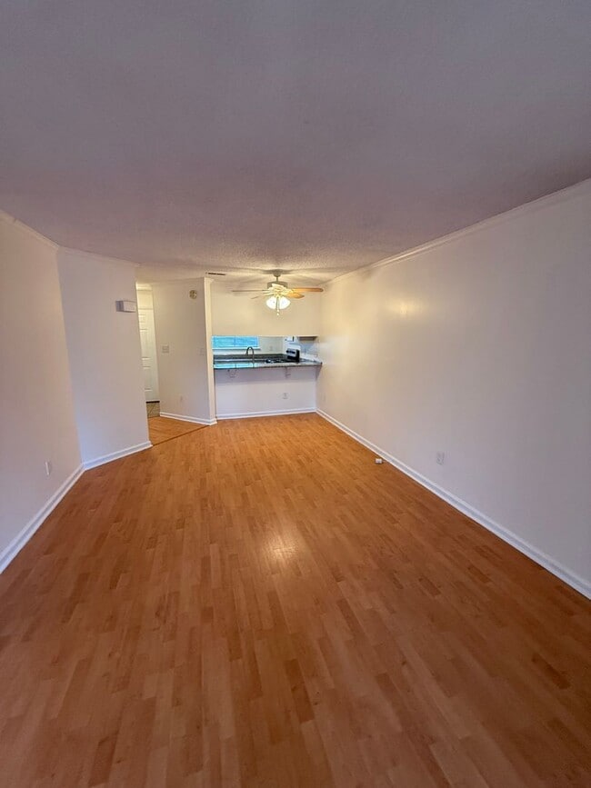 Building Photo - Beautiful South Charlotte Condo For Rent