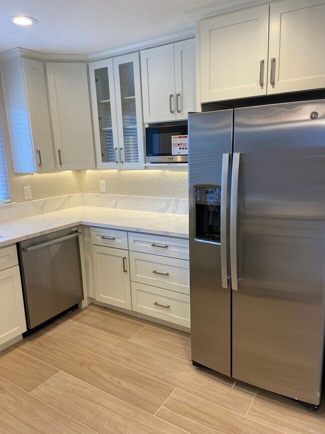 Building Photo - West Roseville - Remodeled 2 Bdrm, 1 Bath