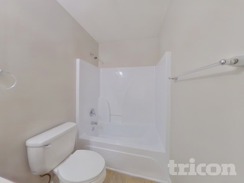 Building Photo - 1510 Peachcroft Rd