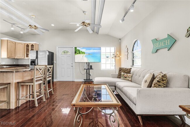 Building Photo - 135 Delmar Ave