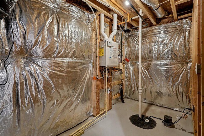 Building Photo - 1303 Potomac View Pkwy