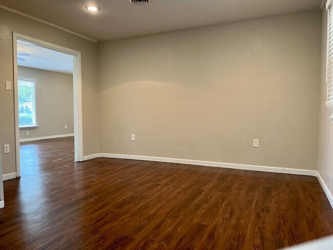 Building Photo - 4009 44th St