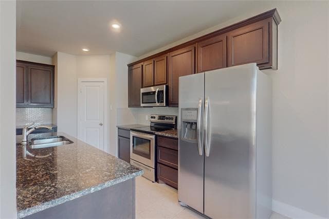 Building Photo - 3912 Trenton Pl