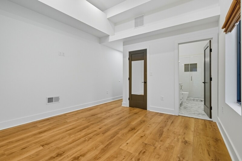 Building Photo - 3531 Claremont St