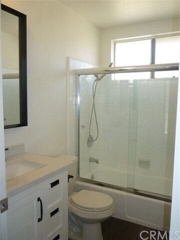 Building Photo - 15910 Harvard Blvd