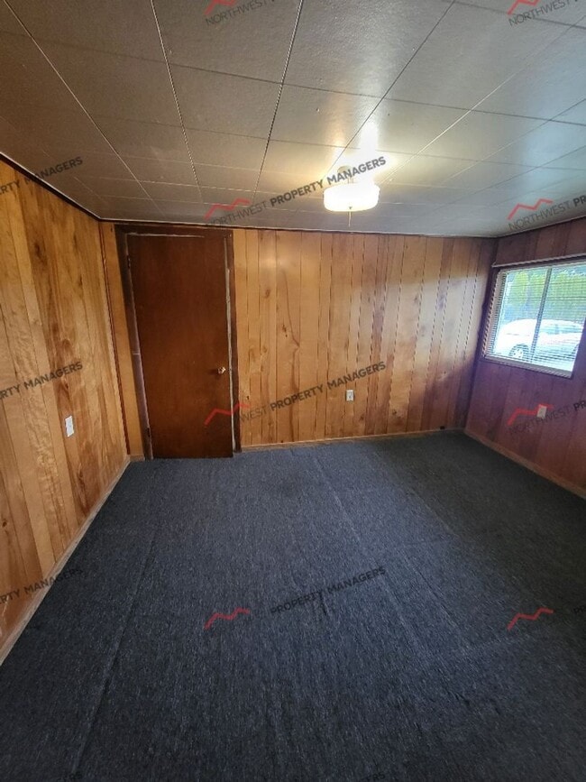 Building Photo - STATUS: *RENTED* | R36B | $925