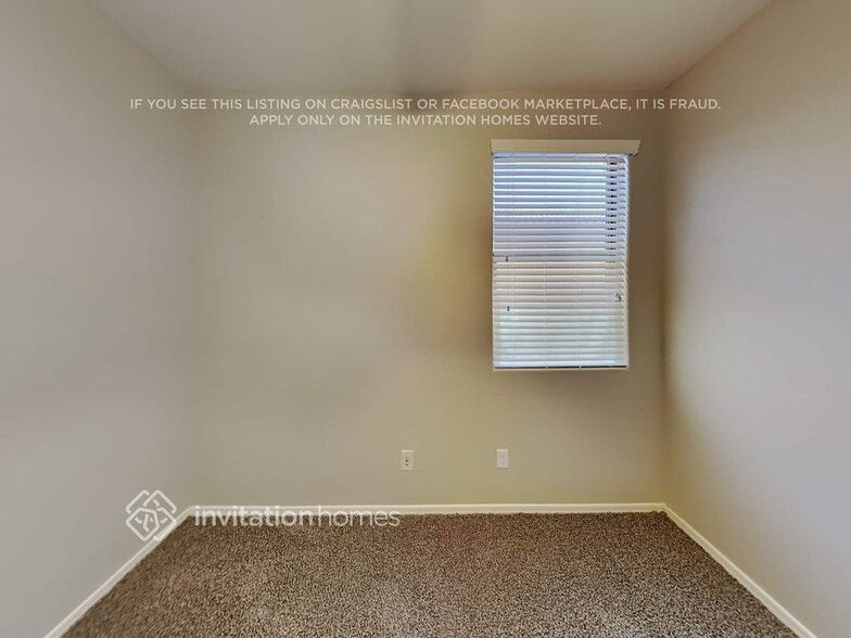 Building Photo - 6428 S 37th Ln