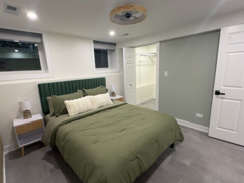 Building Photo - 1529 N Maplewood Ave