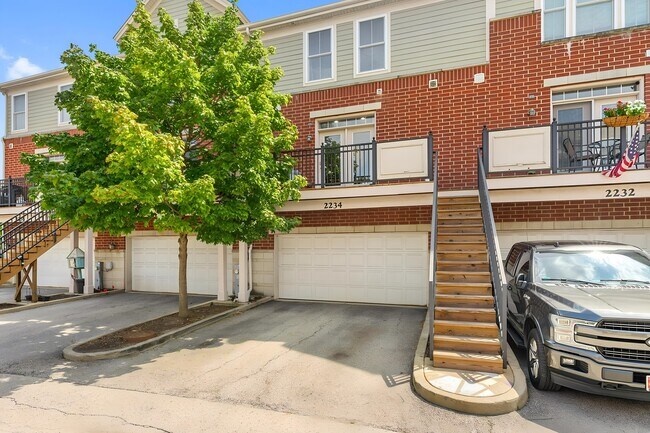 Building Photo - 2234 S Crambourne Way