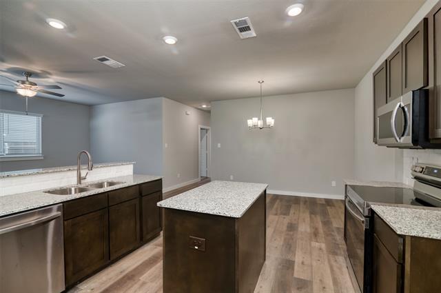 Building Photo - 660 Harvest Moon Dr