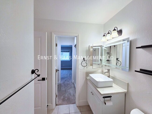 Building Photo - 16850 Sierra Vista Way