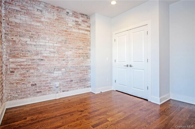 Building Photo - 266 Mamaroneck Ave