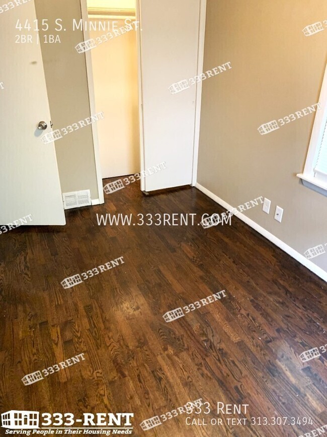 Building Photo - Cozy Two Bedroom Duplex Located in the Hea...