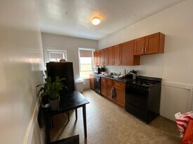 Building Photo - 11 Mount Hood Rd