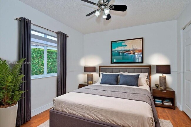 Building Photo - 1270 Majesty Terrace