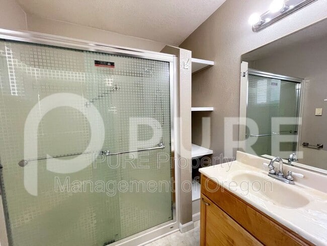 Building Photo - 8506 SE Mill St