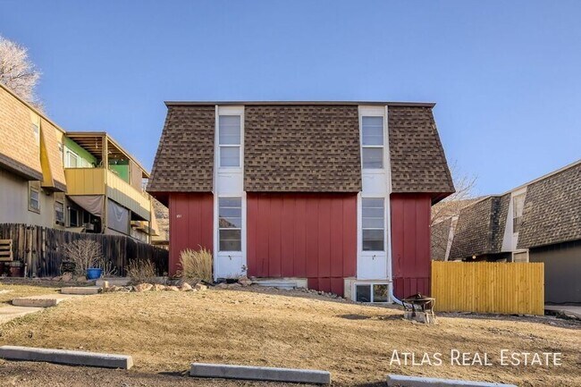 Building Photo - 331 N Columbine St