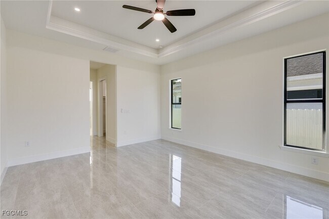 Building Photo - 153 SE 21st St