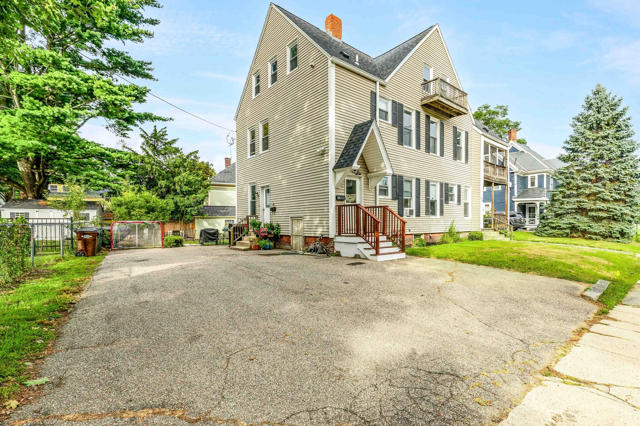 Building Photo - 62 Highland St