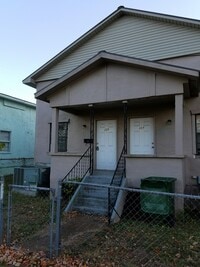 Building Photo - 305 Abingdon Ave NW