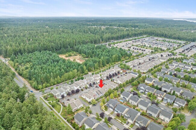 Building Photo - 4127 McKinley St NE