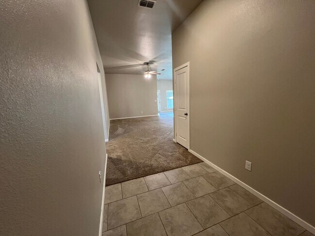 Building Photo - Spacious 3/2 located in Lubbock-Cooper ISD in Bell Farms- AVAILABLE NOW!