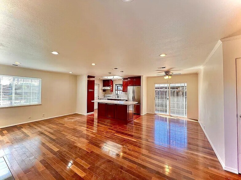 Building Photo - 3175 Machado Ave