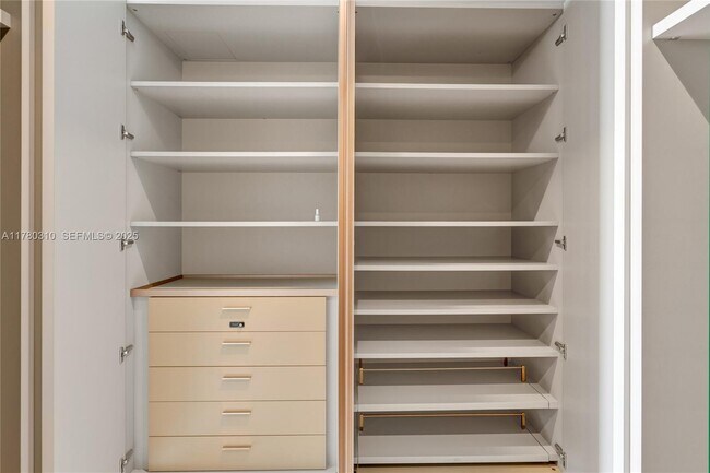 Building Photo - 18975 Collins Ave