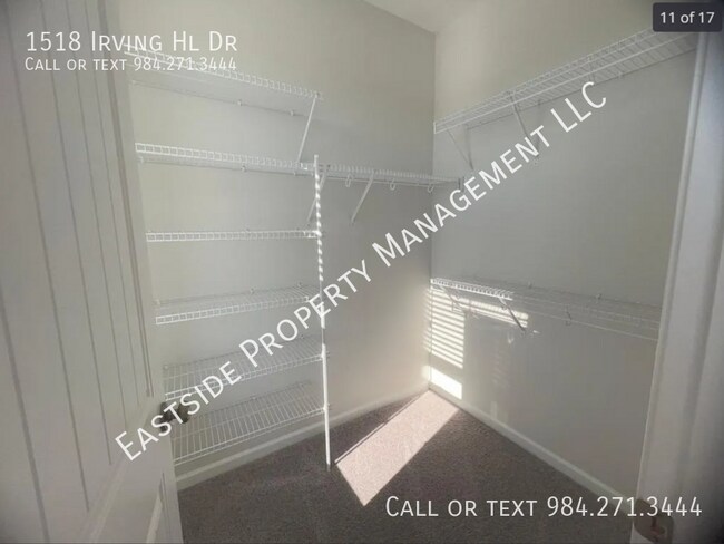 Building Photo - 1518 Irving Hl Dr