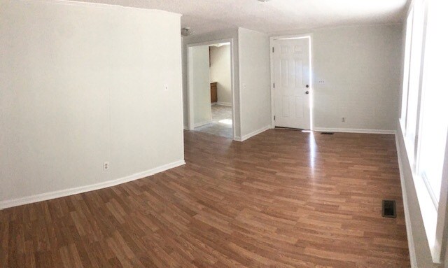 Building Photo - 1857 Pamplico Hwy