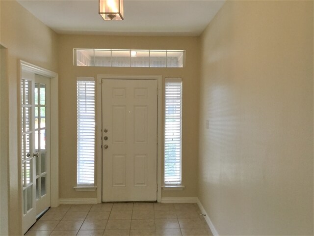 Building Photo - 245 Brookdale Dr
