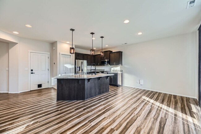 Building Photo - Amazing 3bed/2.5bath Home in Granite Falls!!