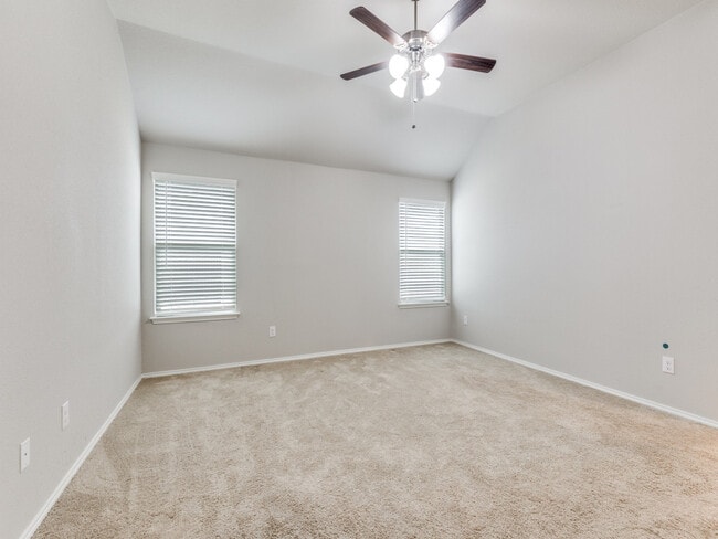 Building Photo - 229 Rosemary Dr