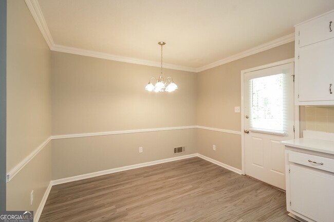 Building Photo - 2300 Leaf Land Dr