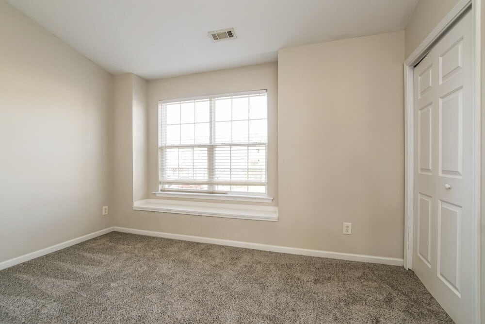 Building Photo - 7830 Averette Field Dr