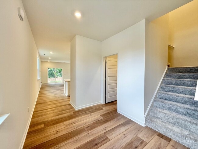 Building Photo - Stunning New Construction 3BD, 2.5BA End U...