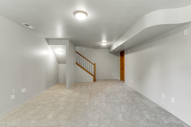 Building Photo - 915 Cleveland Ave