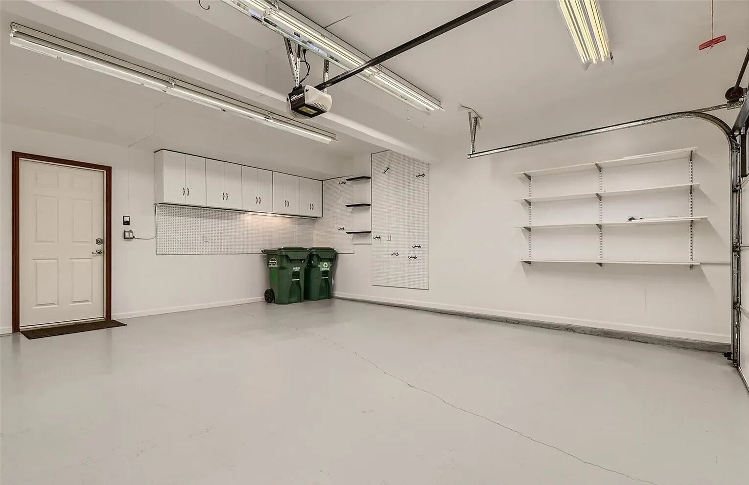 Garage - 17381 Waterhouse Cir