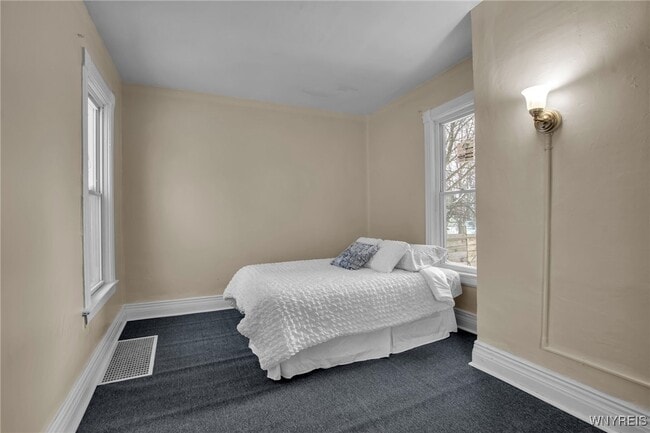 Building Photo - 395 Hampshire St