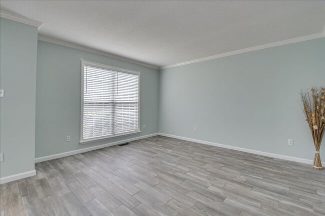 Building Photo - 787 Springbrook Cir