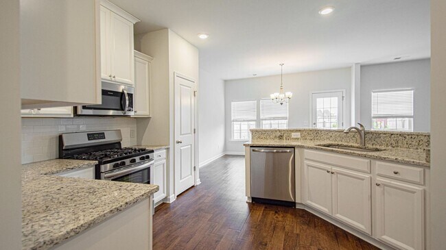 Building Photo - 3 Bedroom/ 2.5 Bath Home - Cane Bay