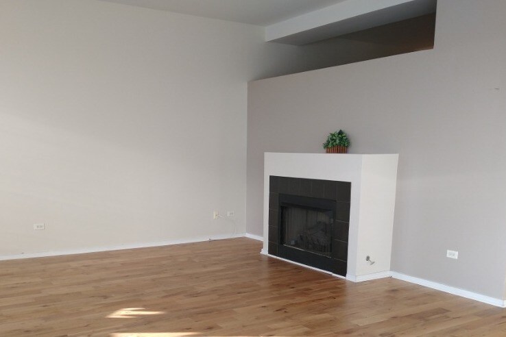 Building Photo - 5200 S Ellis Ave